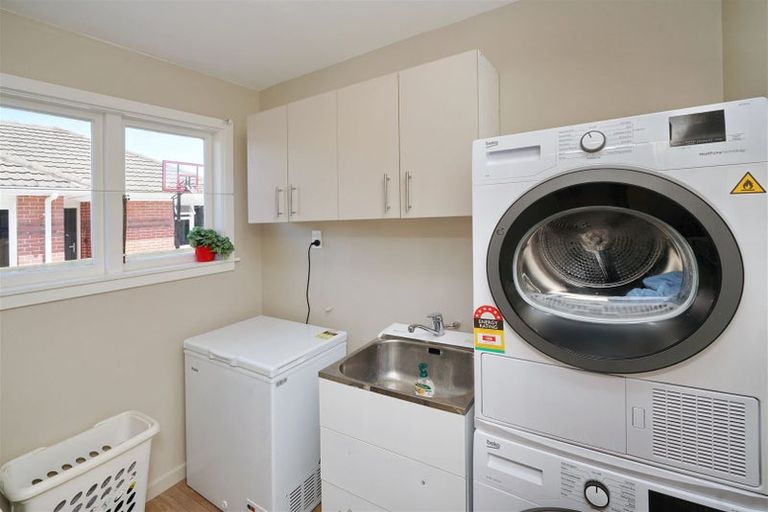 Photo of property in 34 Charlcott Street, Burnside, Christchurch, 8053