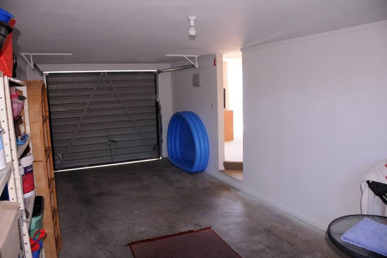 Photo of property in 2/1 Dunstall Place, Mangere Bridge, Auckland, 2022