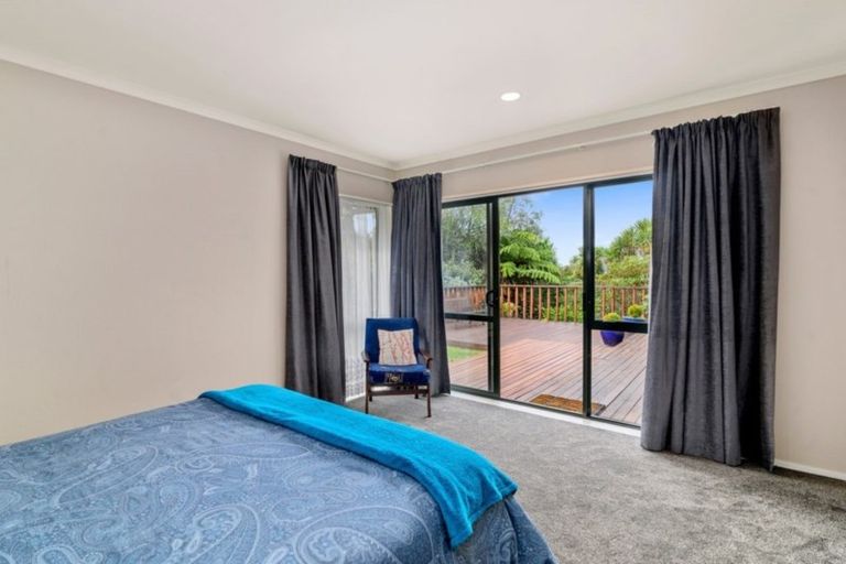 Photo of property in 22 Edward Payton Grove, Pukehangi, Rotorua, 3015