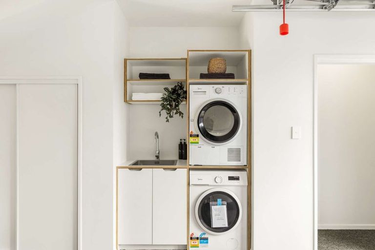 Photo of property in 11/2 Moor Avenue, Te Atatu Peninsula, Auckland, 0610