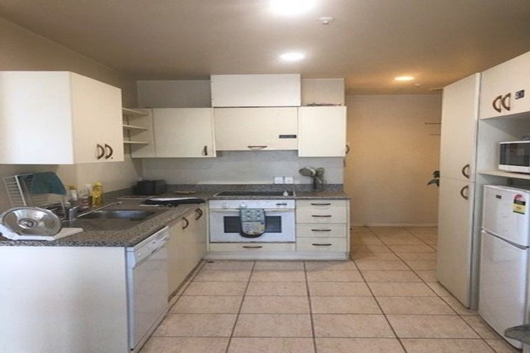 Photo of property in Terrace Tower Apartments, 5b/126 The Terrace, Wellington Central, Wellington, 6011