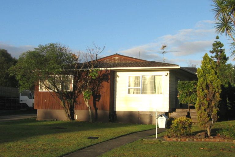 Photo of property in 6 Mannering Place, Hillcrest, Auckland, 0627