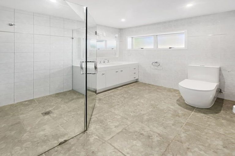Photo of property in 1/6 Belmont Terrace, Milford, Auckland, 0620