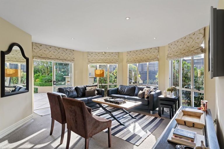 Photo of property in 6 Leabridge Mews, Harewood, Christchurch, 8051