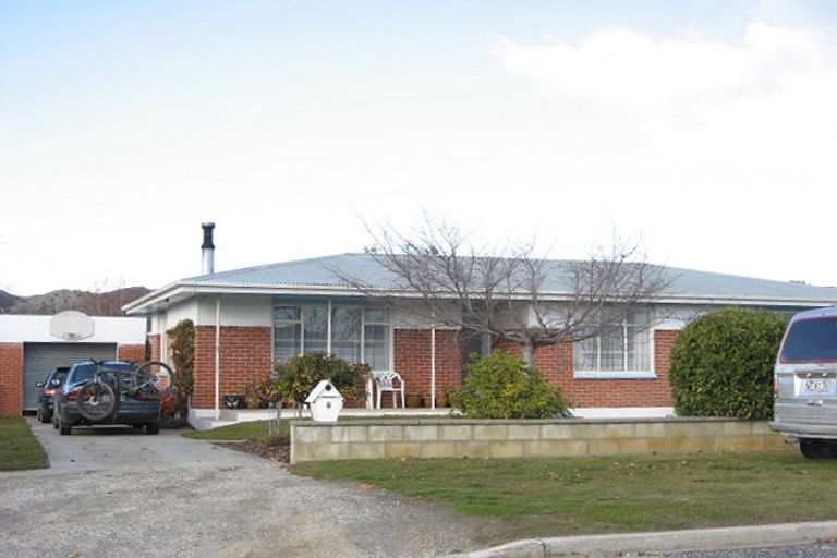 Photo of property in 9 Clutha Street, Alexandra, 9320