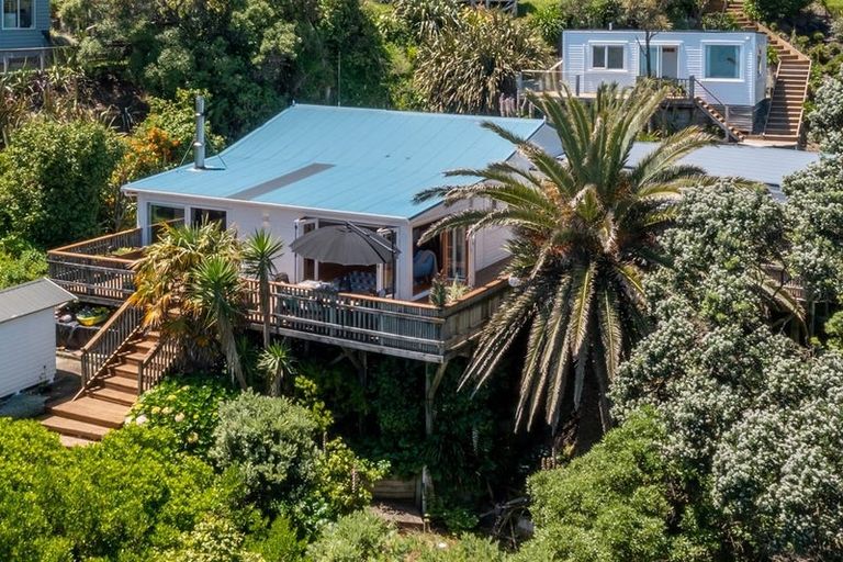 Photo of property in 20 Pingau Street, Paekakariki, 5034