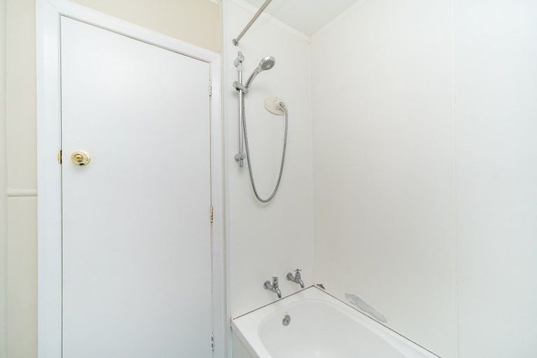 Photo of property in 4 Thames Street, Roslyn, Palmerston North, 4414