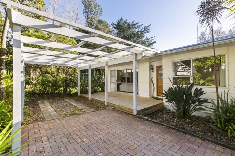 Photo of property in 79 Gledstane Road, Stanmore Bay, Whangaparaoa, 0932