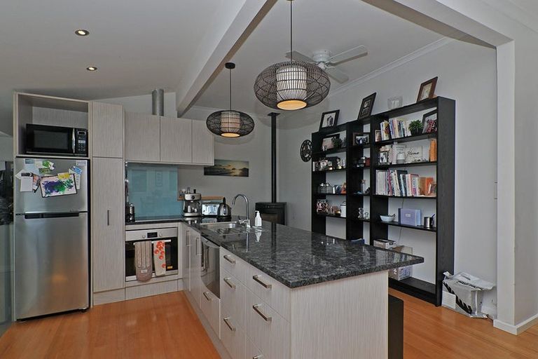 Photo of property in 45a View Road, Houghton Bay, Wellington, 6023