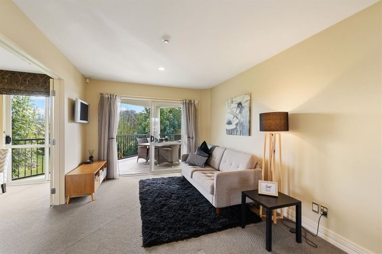 Photo of property in 6 Leabridge Mews, Harewood, Christchurch, 8051