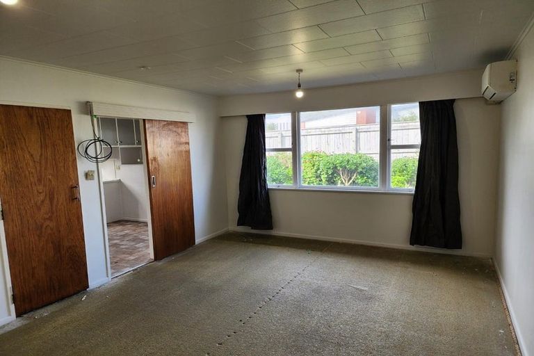 Photo of property in 2/52 Leighton Avenue, Waiwhetu, Lower Hutt, 5010