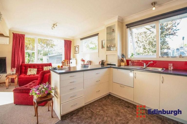 Photo of property in 11 Harrington Street, Lawrence, 9532