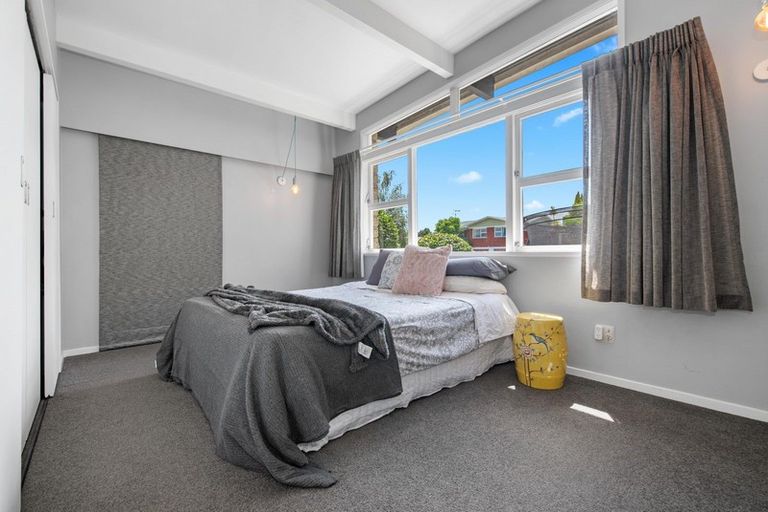 Photo of property in 11 Hillary Street, Chedworth, Hamilton, 3210