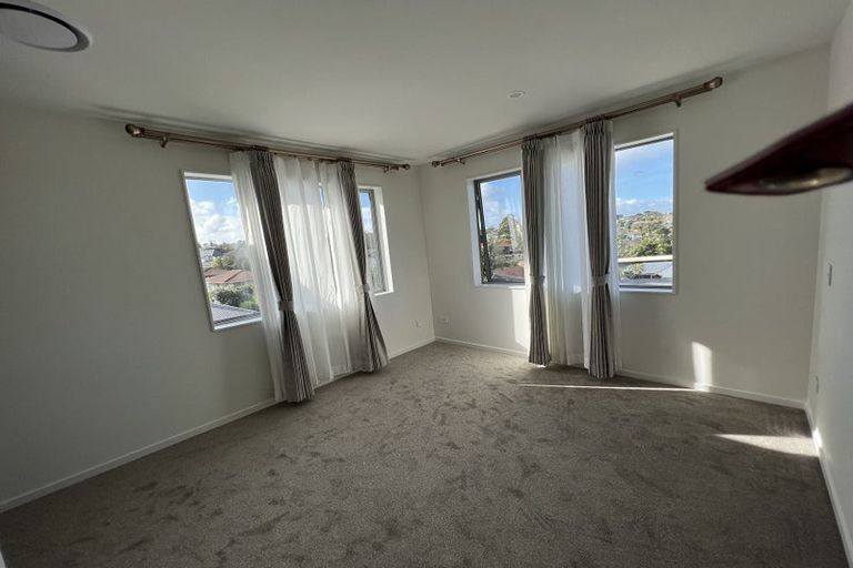 Photo of property in 3 Trinidad Road, Sunnynook, Auckland, 0620