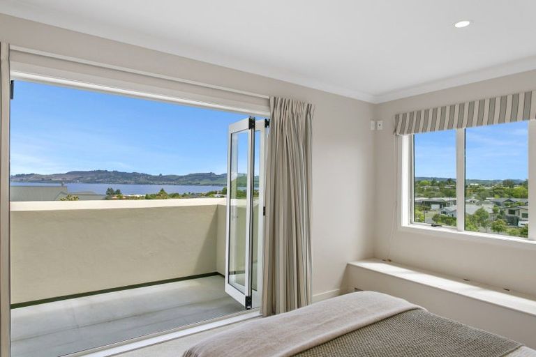 Photo of property in 24 Botanical Heights Drive, Waipahihi, Taupo, 3330