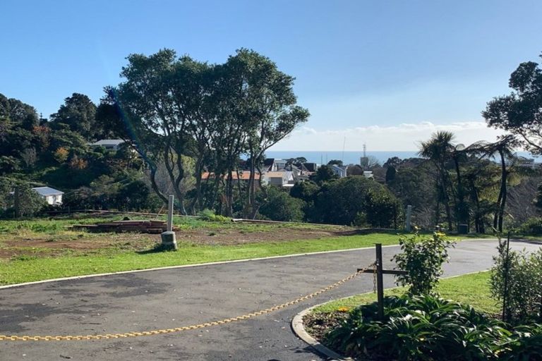 Photo of property in 6 Victoria Road, New Plymouth, 4310