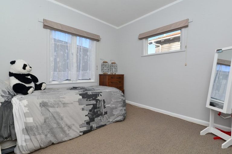 Photo of property in 56 Haultain Street, Fairfield, Hamilton, 3214