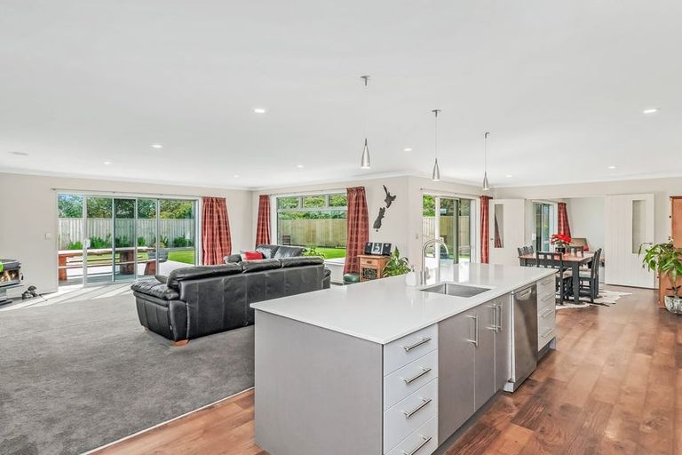 Photo of property in 30 Sunnyside Road, Coatesville, 0793