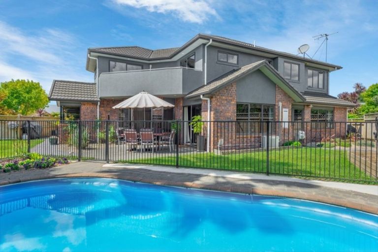 Photo of property in 2 Kilmuir Place, Rototuna, Hamilton, 3210