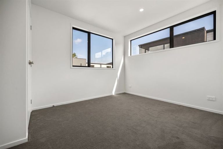 Photo of property in 19 Clay Works Lane, New Lynn, 0600