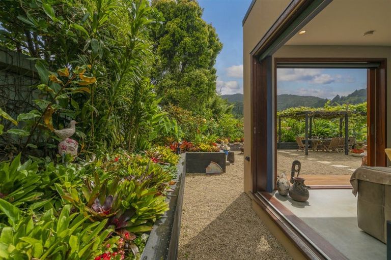 Photo of property in 40 Victoria Street, Coromandel, 3506