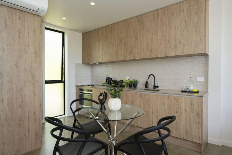 Photo of property in 3/1a Park Rise, Campbells Bay, Auckland, 0630