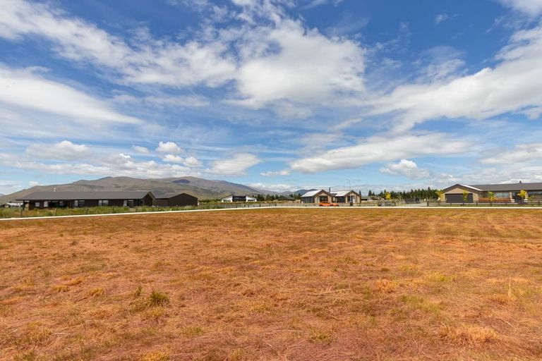 Photo of property in 8 Avlis Place, Twizel, 7901