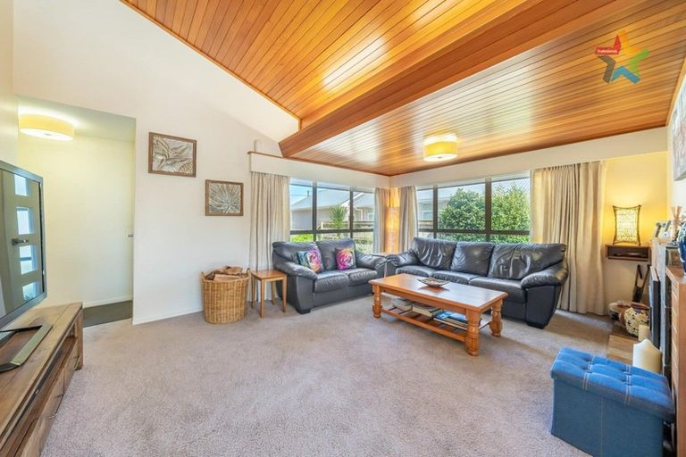 Photo of property in 27 Holyoake Crescent, Avalon, Lower Hutt, 5011
