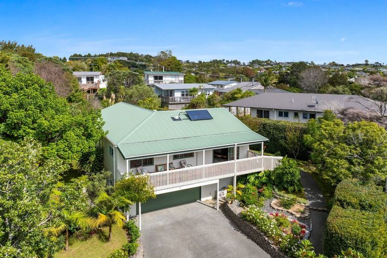 Photo of property in 41 Hammond Avenue, Hatfields Beach, Orewa, 0931