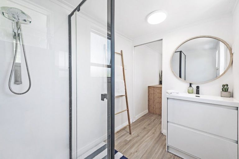 Photo of property in 16 Broadway Avenue, Waikuku Beach, 7473