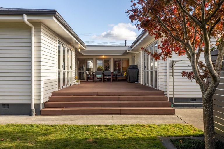 Photo of property in 11 Tokomaru Street, Welbourn, New Plymouth, 4312