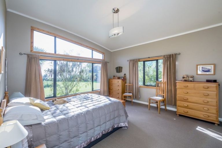 Photo of property in 165b Papaitonga Lake Road, Ohau, Levin, 5570