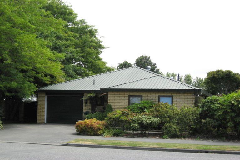 Photo of property in 359 Withells Road, Avonhead, Christchurch, 8042