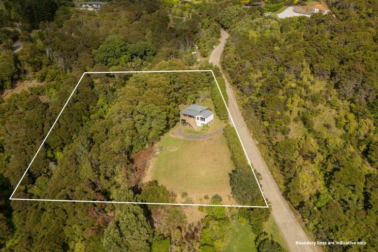Photo of property in 22 Spikes Way, Whitianga, 3510