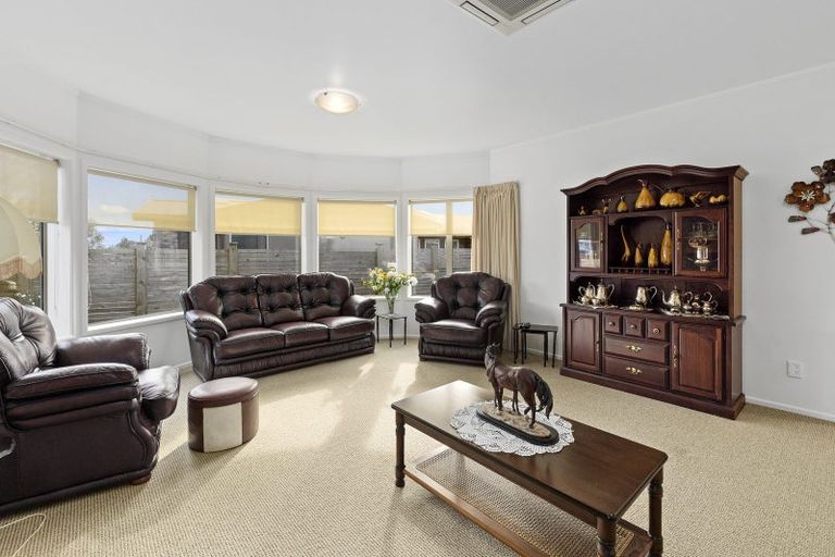 Photo of property in 5 Corfe Castle Lane, Levin, 5510