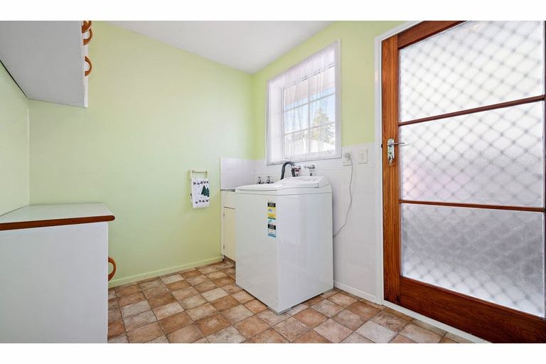 Photo of property in 2/203 Main North Road, Redwood, Christchurch, 8051