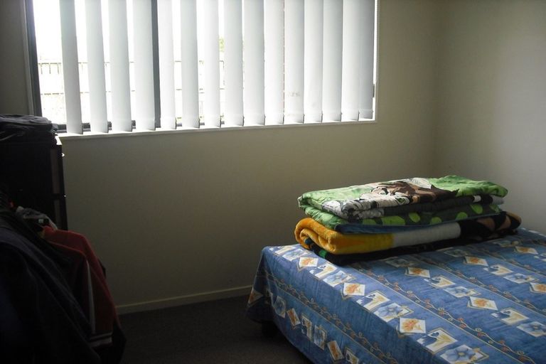 Photo of property in 3 Piriti Place, Weymouth, Auckland, 2103