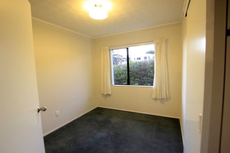 Photo of property in 189 West Harbour Drive, West Harbour, Auckland, 0618