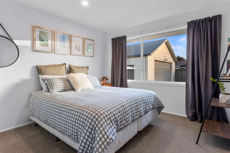 Photo of property in 9 Beeston Place, Redwood, Christchurch, 8051