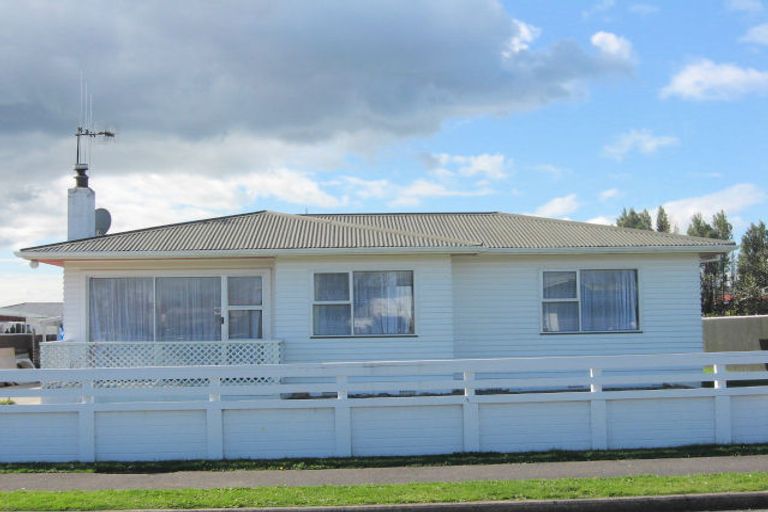 Photo of property in 27 Cargill Street, Levin, 5510