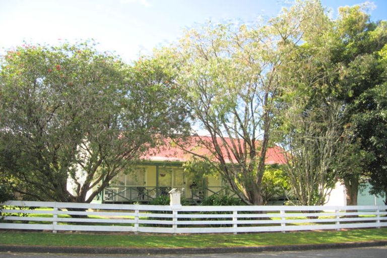 Photo of property in 2 Raupo Place, Tikipunga, Whangarei, 0112