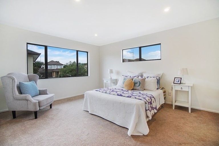 Photo of property in 20 Speyside Crescent, Flat Bush, Auckland, 2016
