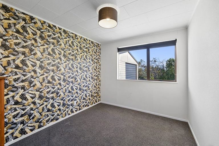 Photo of property in 194 Mangorei Road, Merrilands, New Plymouth, 4312