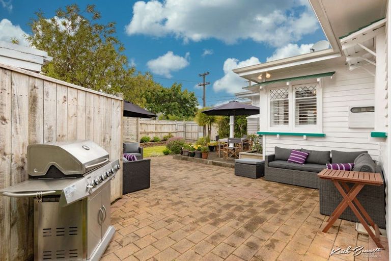 Photo of property in 48 Ararino Street, Trentham, Upper Hutt, 5018