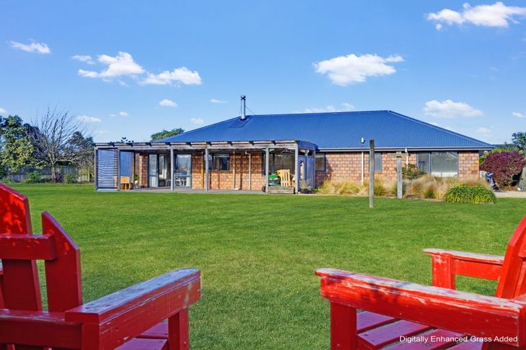 Photo of property in 7 Willowside Place, Amberley, 7410
