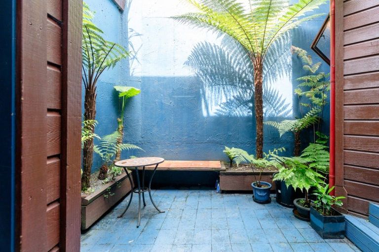 Photo of property in 6a Joll Street, Karori, Wellington, 6012