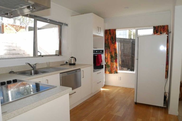 Photo of property in 12 Kowhai Grove, Raumati Beach, Paraparaumu, 5032