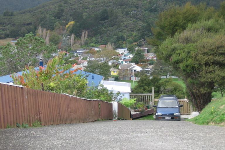 Photo of property in 101 Bird Grove, Stokes Valley, Lower Hutt, 5019