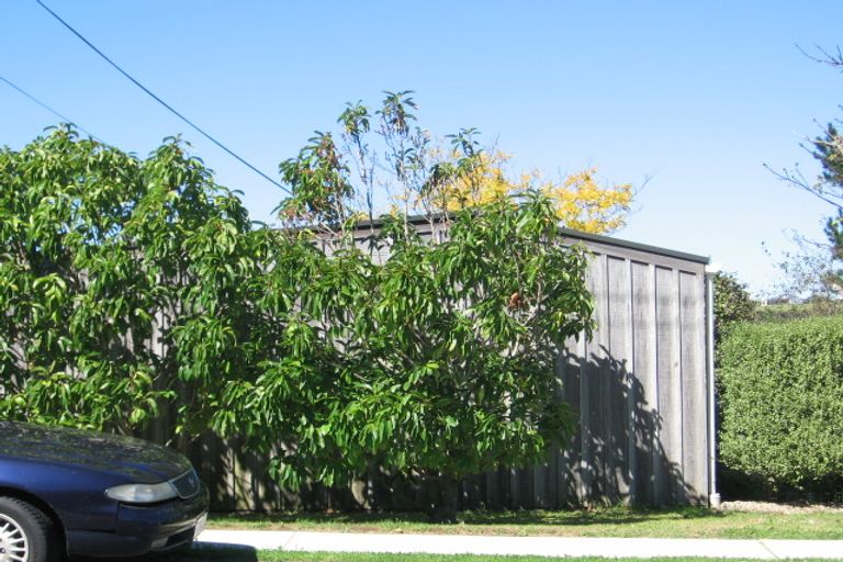 Photo of property in 72 Arran Road, Browns Bay, Auckland, 0630