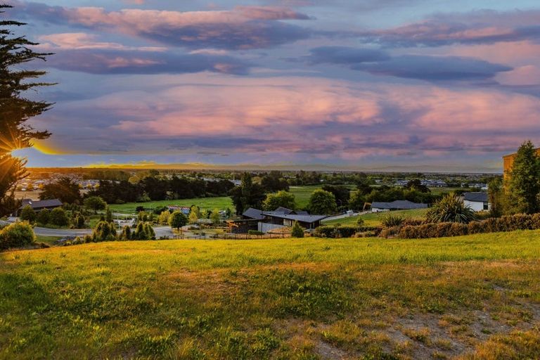 Photo of property in 30 Kitcheners Knoll Road, Kennedys Bush, Christchurch, 8025